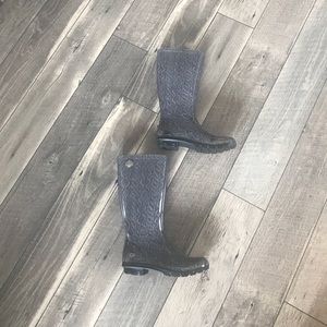 Ugg rain boots